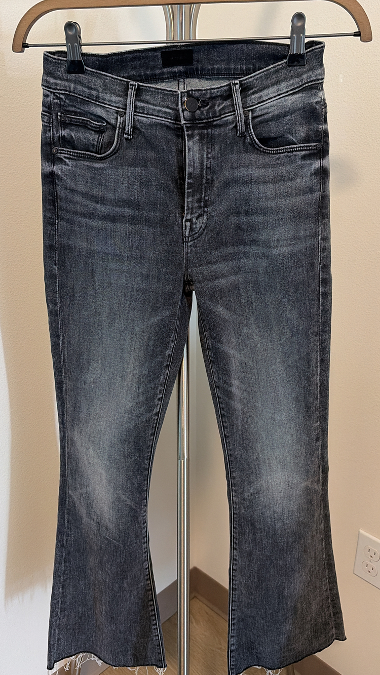 MOTHER the weekender fray Women's Gray Jeans Size 24